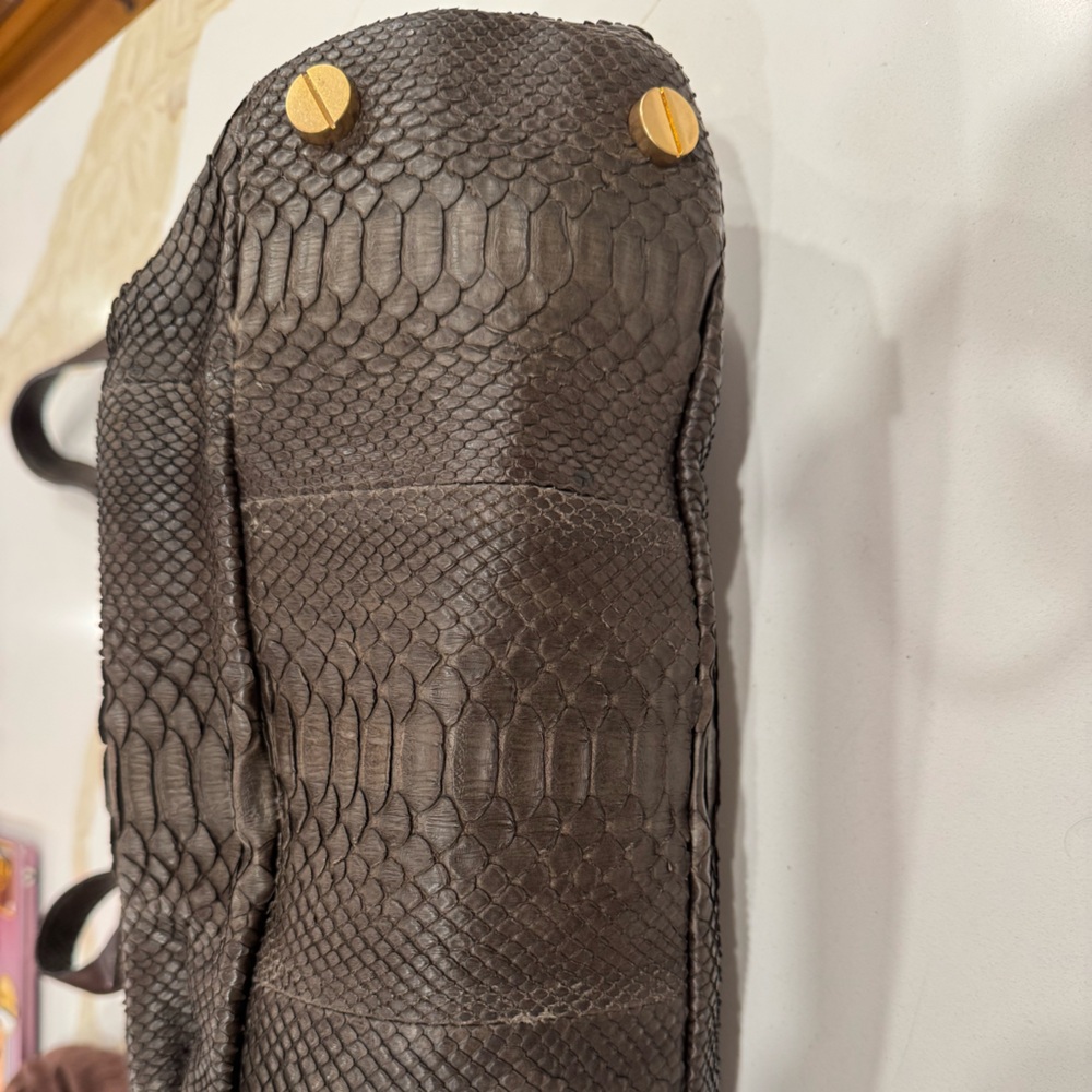 AUTHENTIC Michael Kors Hadley Python - NEVER WORN - Picture 5 of 5